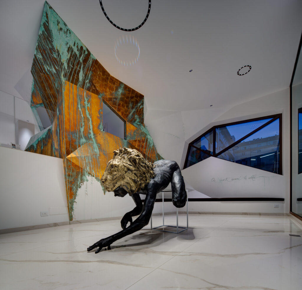 "Animal Soul" di Simone Benedetto - Domus Lascaris, Torino (19 giugno - 10 settembre 2023) 1 Simone Benedetto, Metamorfosi (Ph Piero Ottaviano)