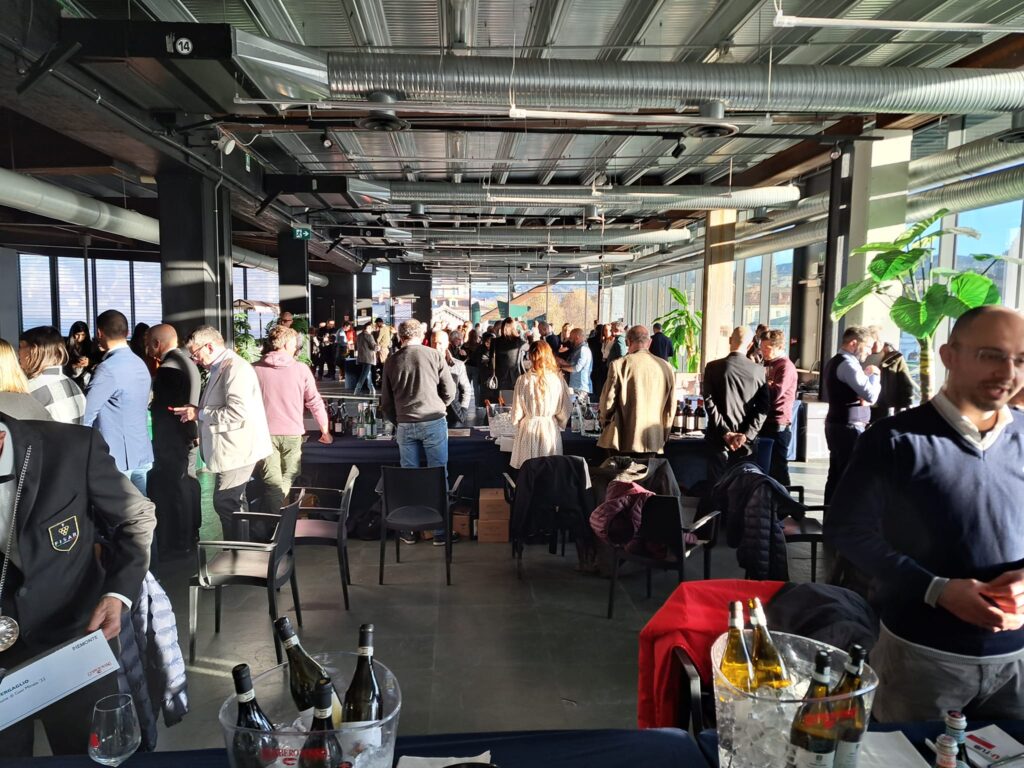 La degustazione dei vini premiati dalla guida Berebene 2024 del Gambero Rosso al Mercato Centrale di Torino 16 Berebene 2024 Gambero Rosso Torino