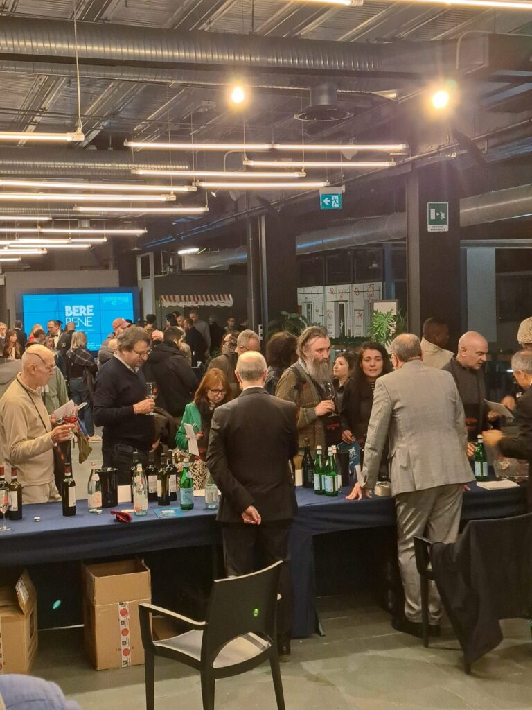 La degustazione dei vini premiati dalla guida Berebene 2024 del Gambero Rosso al Mercato Centrale di Torino 28 Berebene 2024 Gambero Rosso Torino
