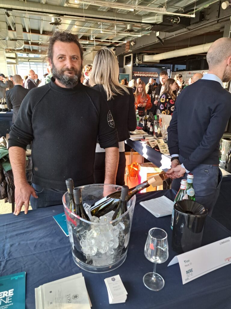 La degustazione dei vini premiati dalla guida Berebene 2024 del Gambero Rosso al Mercato Centrale di Torino 25 Berebene 2024 Gambero Rosso Torino