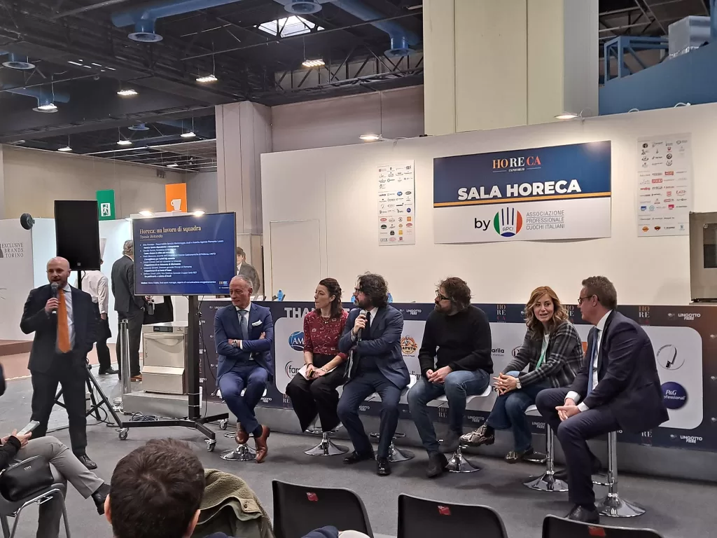 Tavola Rotonda Horeca Expoforum Torino 2024: un lavoro di squadra per il futuro dell'Horeca 2 Tavola Rotonda Horeca Expoforum Torino