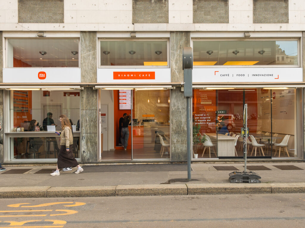 Xiaomi Café: a Milano il primo hub Smart Life dove innovazione e gusto si fondono 1 Xiaomi Café: a Milano il primo hub Smart Life dove innovazione e gusto si fondono
