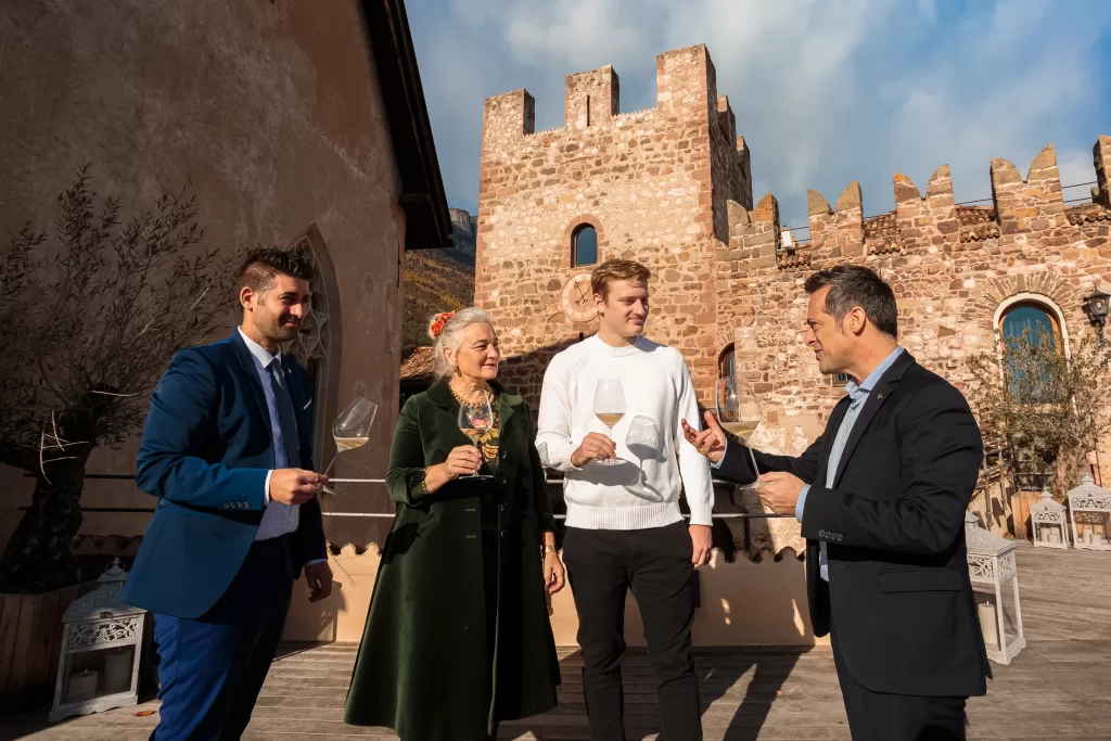 Schloss Freudenstein ospita Vinaltum 2024: 26-27 maggio a Appiano, Alto Adige 1 Danilo D`Ambra, Karoline Fink, Peter Gostner, Raffaele Fischetti