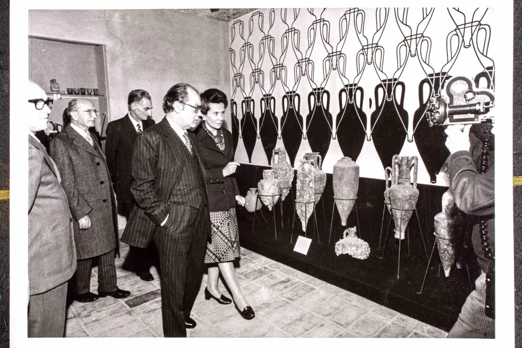 23 aprile 1974 – 23 aprile 2024: Al via i festeggiamenti per i 50 anni del Museo del Vino di Torgiano (MUVIT) 1 23 aprile 1974 – 23 aprile 2024: Al via i festeggiamenti per i 50 anni del Museo del Vino di Torgiano (MUVIT)