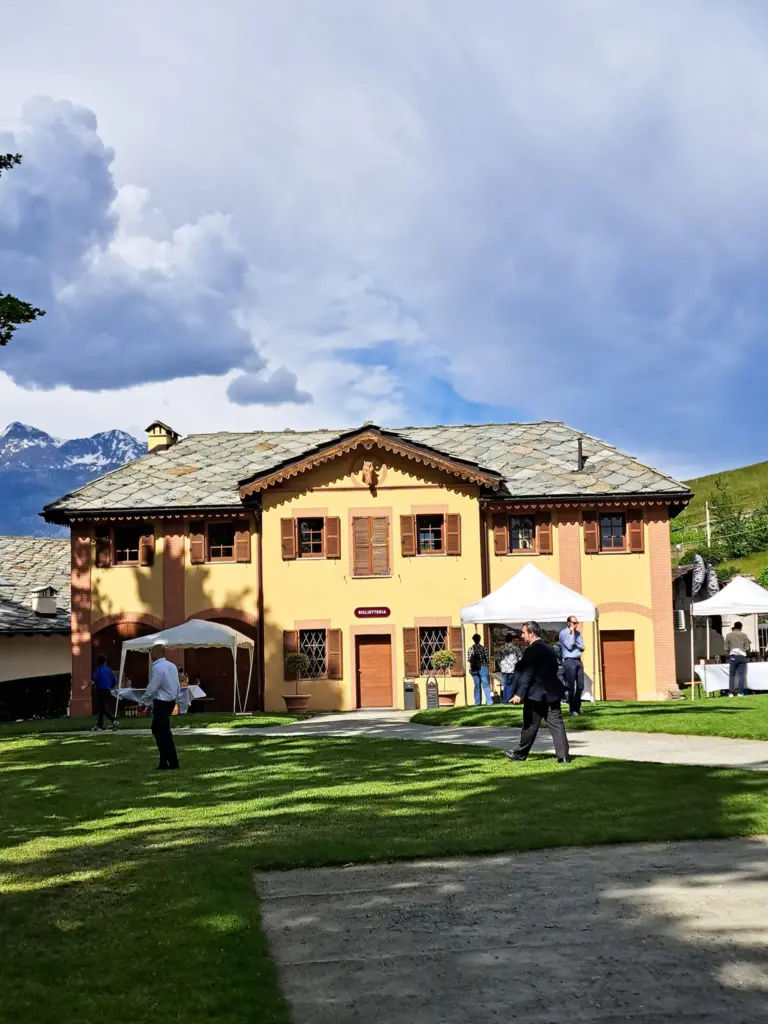 Due giorni di Festa al Castello di Aymavilles per i 50 anni dell'AIS Valle d'Aosta - 31 maggio e 1 giugno 2024 13 Castello di Aymavilles 50 anni dell'AIS Valle d'Aosta