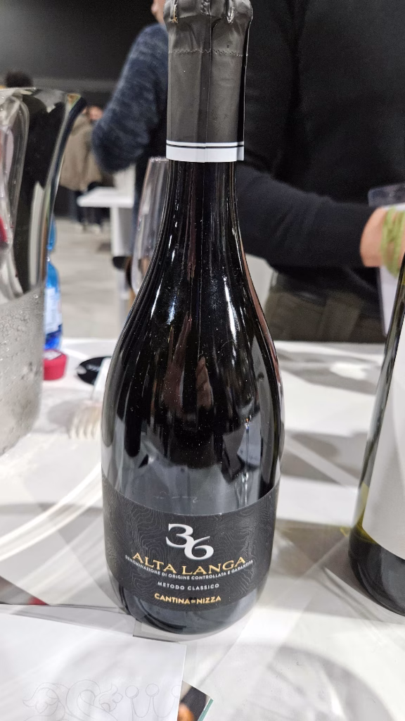 Grandi Langhe 2026: due giorni torinesi tra le bollicine di Alta Langa ed Erbaluce nel respiro effervescente delle OGR di Torino