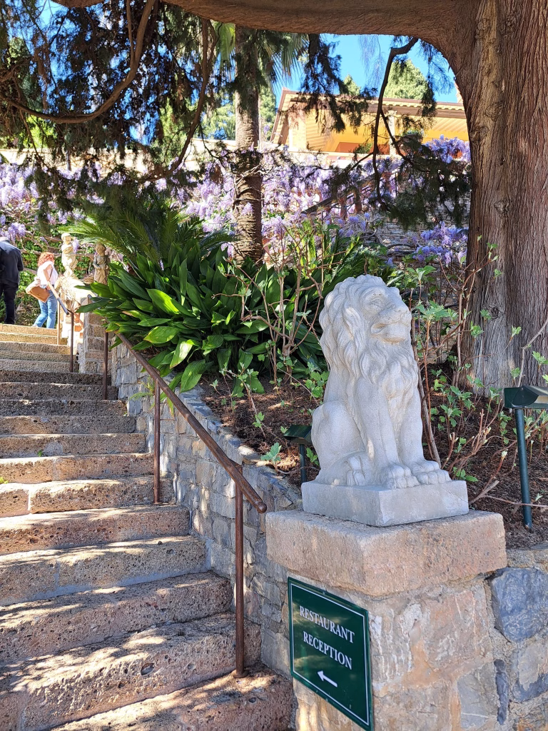 Il fascino dei Giardini di Villa della Pergola: Glicini, Storia e Paesaggio ad Alassio