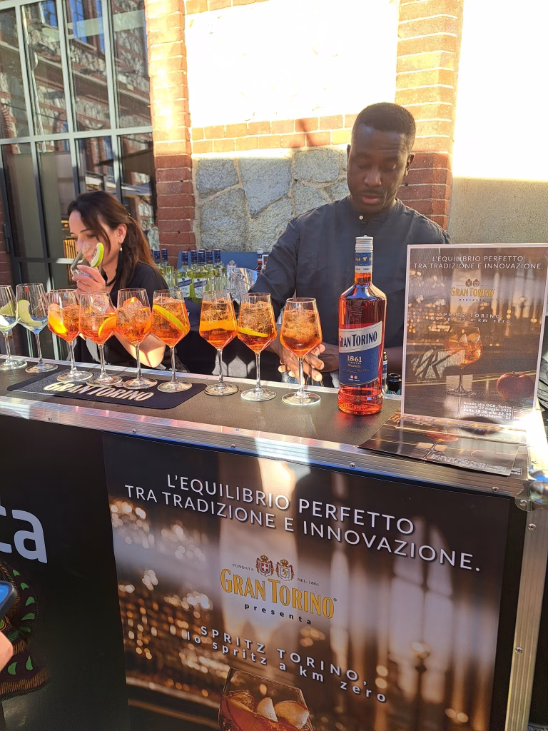 Aperitivo 1861 protagonista alle OGR Torino: il nuovo spritz di Gran Torino nel dehors di Snodo 2 Gran Torino Snodo Ogr Torino
