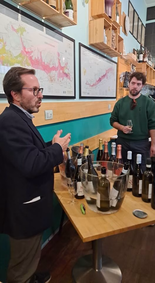 A Torino, l’enoteca Rossorubino presenta la sua linea di vini e inaugura Wine Moment