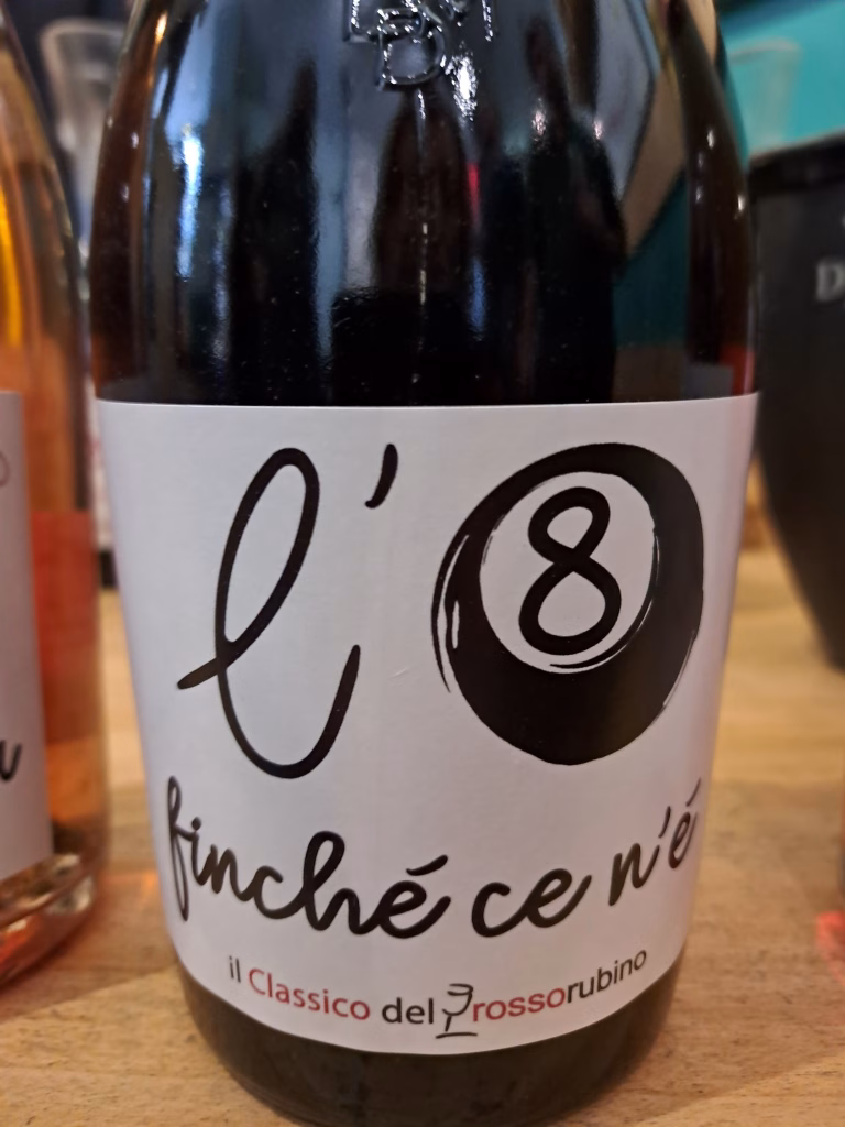 A Torino, l’enoteca Rossorubino presenta la sua linea di vini e inaugura Wine Moment