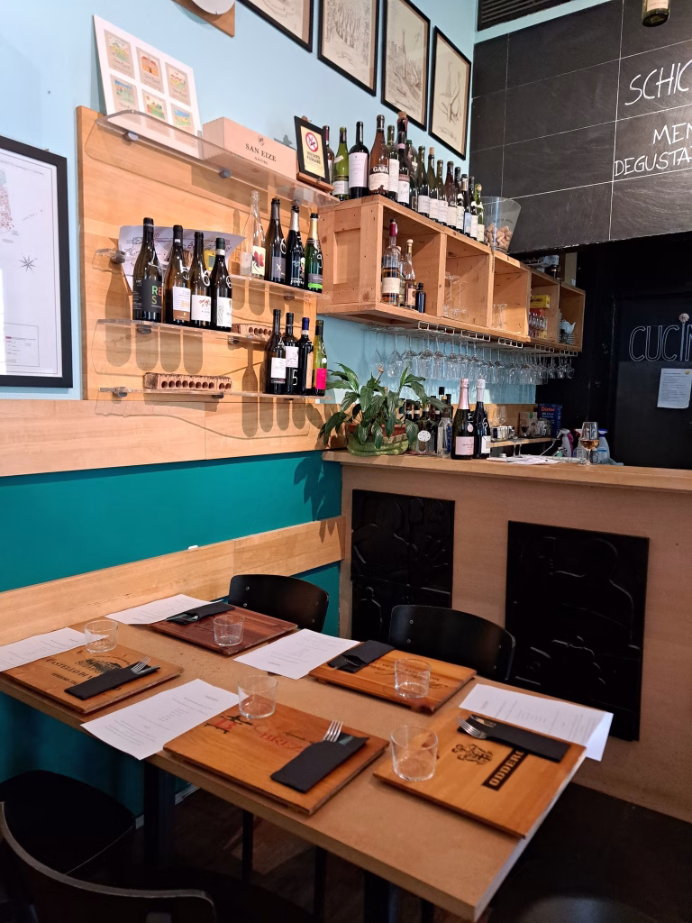 A Torino, l’enoteca Rossorubino presenta la sua linea di vini e inaugura Wine Moment