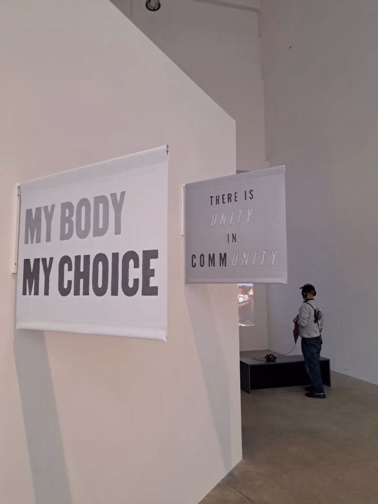 "Push the Limits 2" alla Fondazione Merz di Torino: l’arte davanti alla guerra, dal 27 ottobre 2025 al 1° febbraio 2026 4 "Push the Limits 2" alla Fondazione Merz di Torino: l’arte davanti alla guerra, dal 27 ottobre 2025 al 1° febbraio 2026