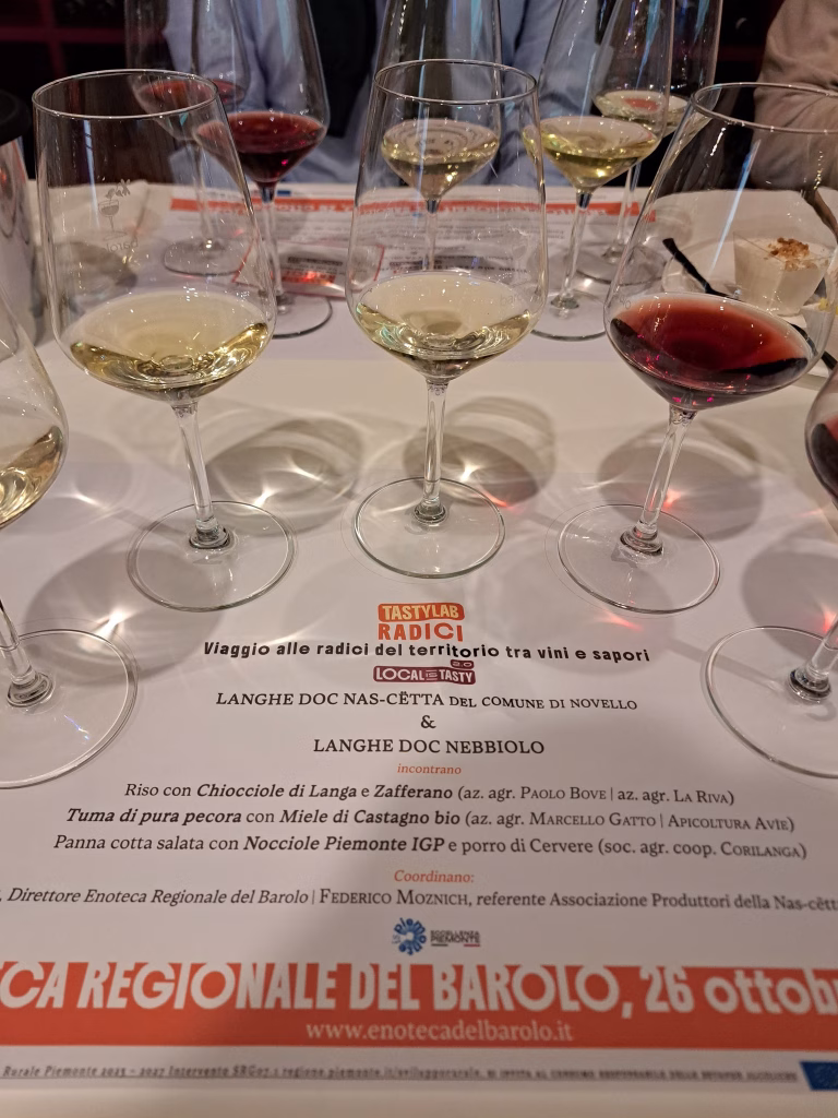 Tasty Lab "Radici" ha portato all’Enoteca Regionale del Barolo un dialogo tra Nas-cëtta, Nebbiolo e filiera locale – 26 ottobre 2025
