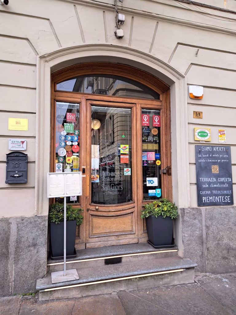 San Giors, nuova stagione per lo storico ristorante torinese: in cucina arriva Johnny Mazzarino