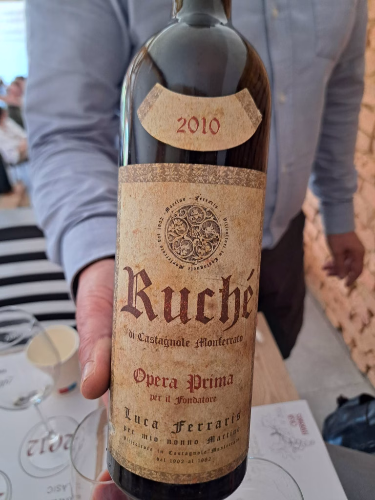 Vigna del Parroco, sessant’anni di Ruchè dove tutto è cominciato 16 Vigna del Parroco, sessant’anni di Ruchè dove tutto è cominciato