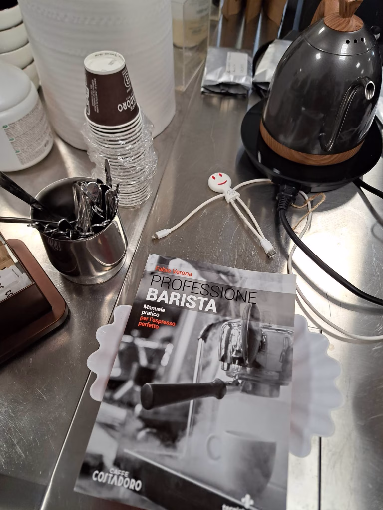 Dalla torrefazione all’analisi sensoriale: da Costadoro il percorso verso il certificato IIAC Italian Espresso Tasting M1 21 Dalla torrefazione all’analisi sensoriale: da Costadoro il percorso verso il certificato IIAC Italian Espresso Tasting M1