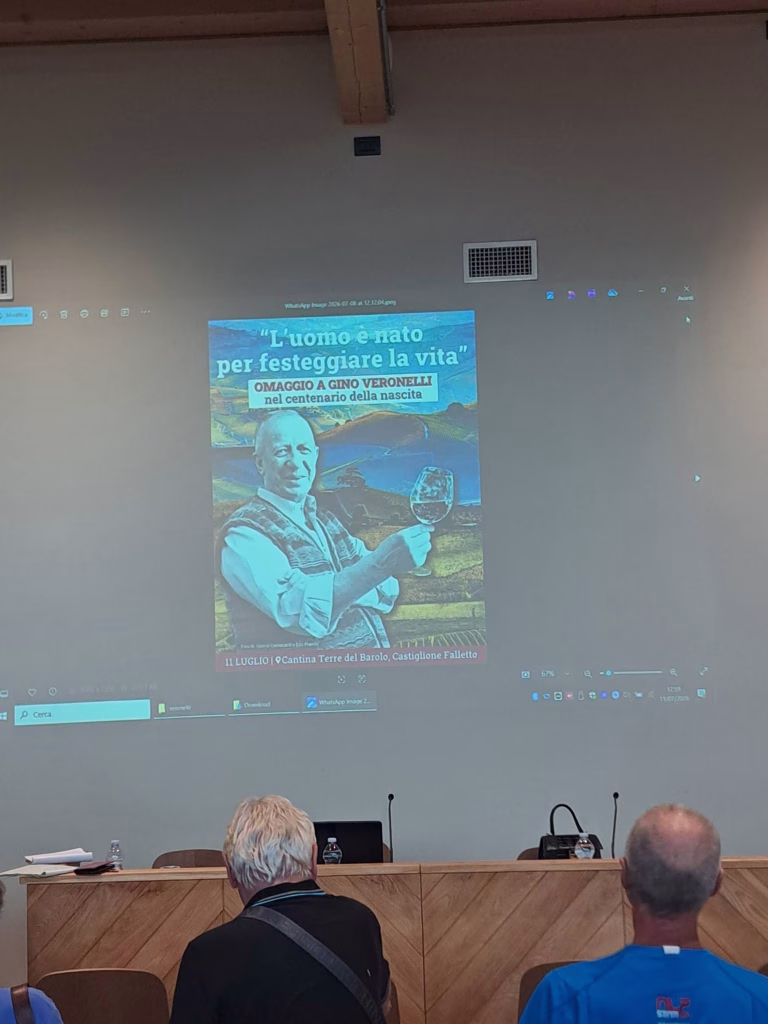 Gino Veronelli cento anni dopo: a Terre del Barolo l’incontro "L’uomo è nato per festeggiare la vita" 1 Gino Veronelli cento anni dopo: a Terre del Barolo l’incontro "L’uomo è nato per festeggiare la vita"