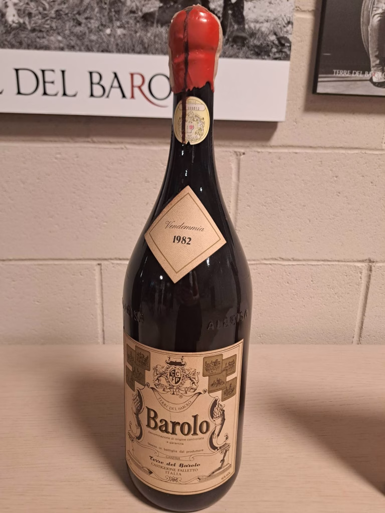 Gino Veronelli cento anni dopo: a Terre del Barolo l’incontro "L’uomo è nato per festeggiare la vita" 22 Gino Veronelli cento anni dopo: a Terre del Barolo l’incontro "L’uomo è nato per festeggiare la vita"