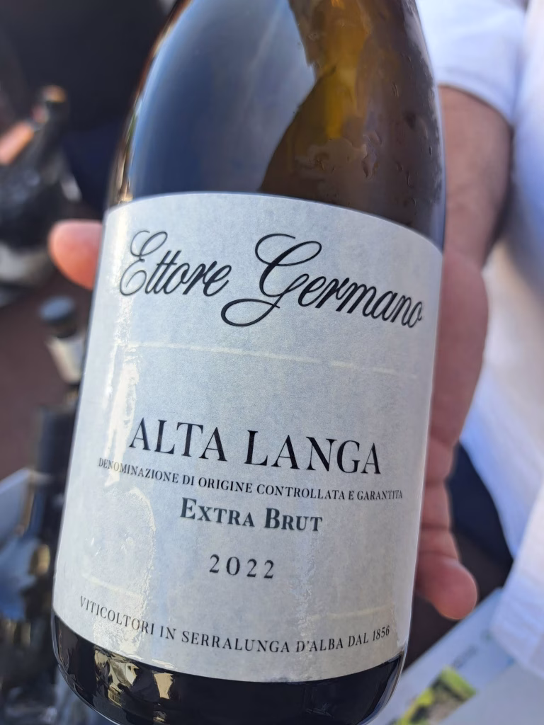UWE &ndash; Unconventional Wine (& Spirits) Emotion 2026 a Villa Guelpa tra produttori, sapori e Club Tenco