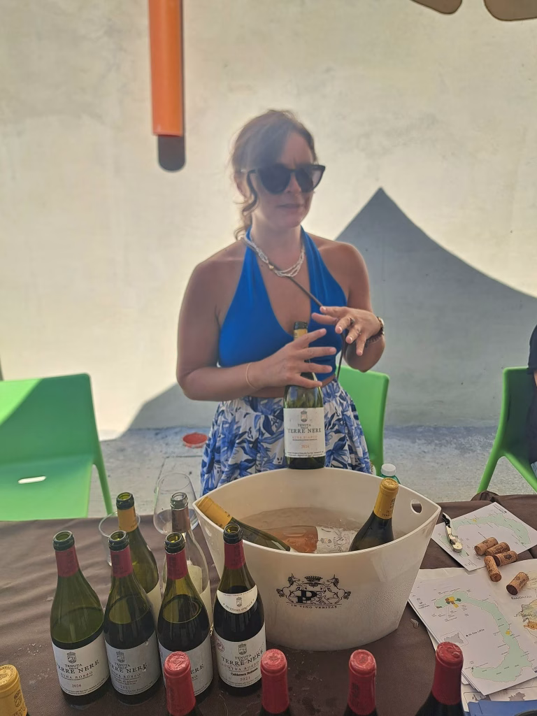 UWE &ndash; Unconventional Wine (& Spirits) Emotion 2026 a Villa Guelpa tra produttori, sapori e Club Tenco