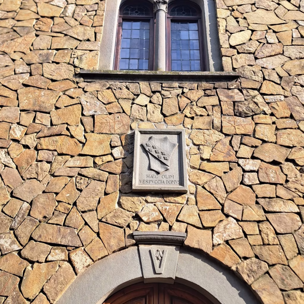 Greve in Chianti, dalla piazza del mercatale alle cantine sotterranee e alle mura di Montefioralle 9 Greve in Chianti, dalla piazza del mercatale alle cantine sotterranee e alle mura di Montefioralle
