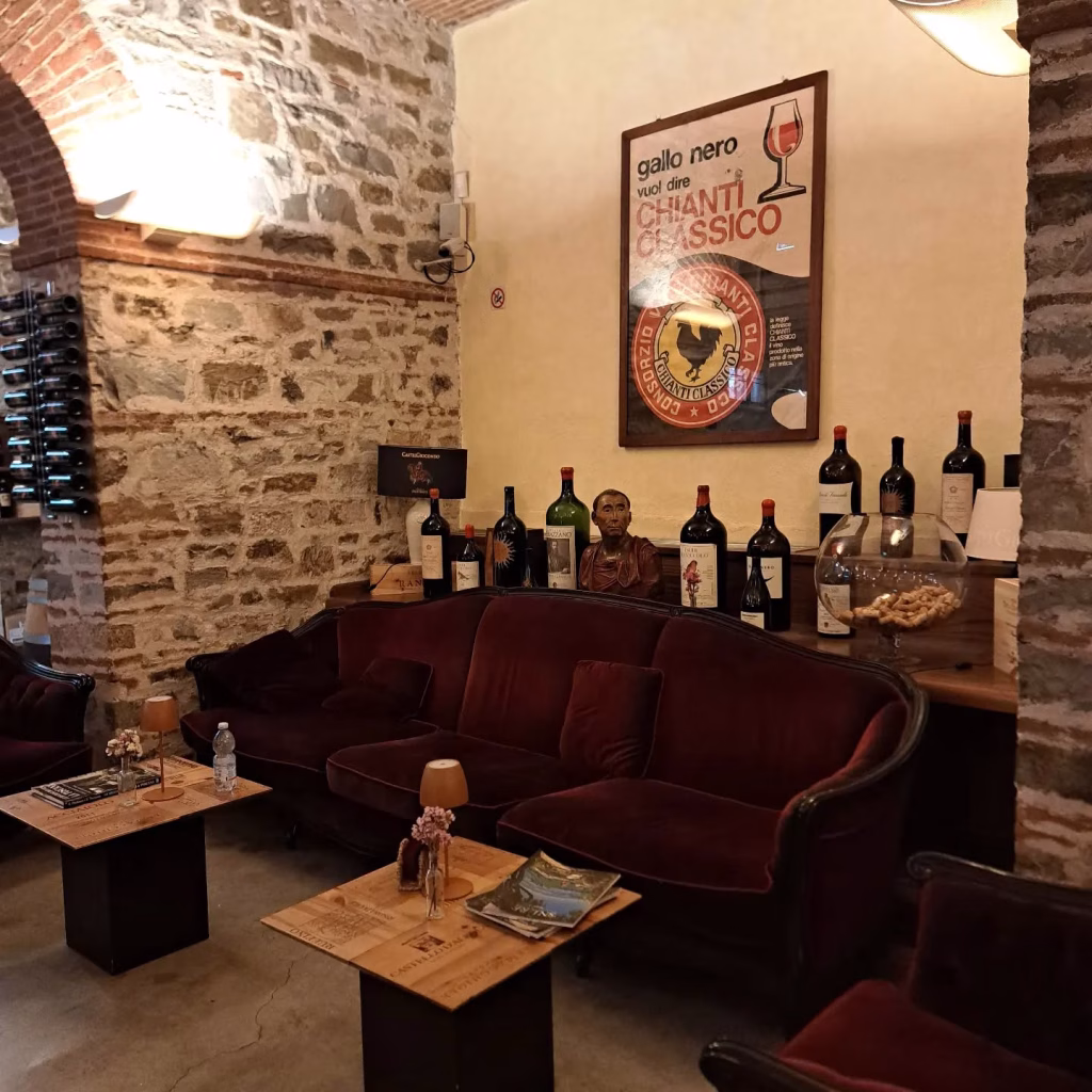 Greve in Chianti, dalla piazza del mercatale alle cantine sotterranee e alle mura di Montefioralle 5 Greve in Chianti, dalla piazza del mercatale alle cantine sotterranee e alle mura di Montefioralle