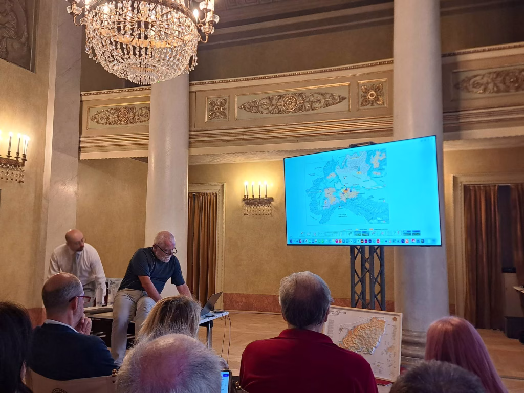 OltreGusto – Oltrepò Terra di Pinot Nero, dalla mappa geo-viticola di Masnaghetti alle degustazioni e agli showcooking, 7 settembre 2026 1 OltreGusto – Oltrepò Terra di Pinot Nero, dalla mappa geo-viticola di Masnaghetti alle degustazioni e agli showcooking, 7 settembre 2026