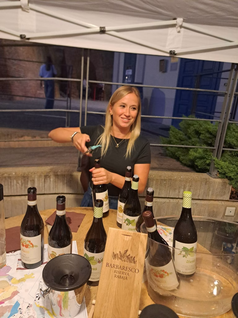 Io, Barolo 2026, dal Salotto del Ventennale ai banchi d’assaggio nel borgo, 12 settembre 2026 20 Io, Barolo 2026, dal Salotto del Ventennale ai banchi d’assaggio nel borgo, 12 settembre 2026