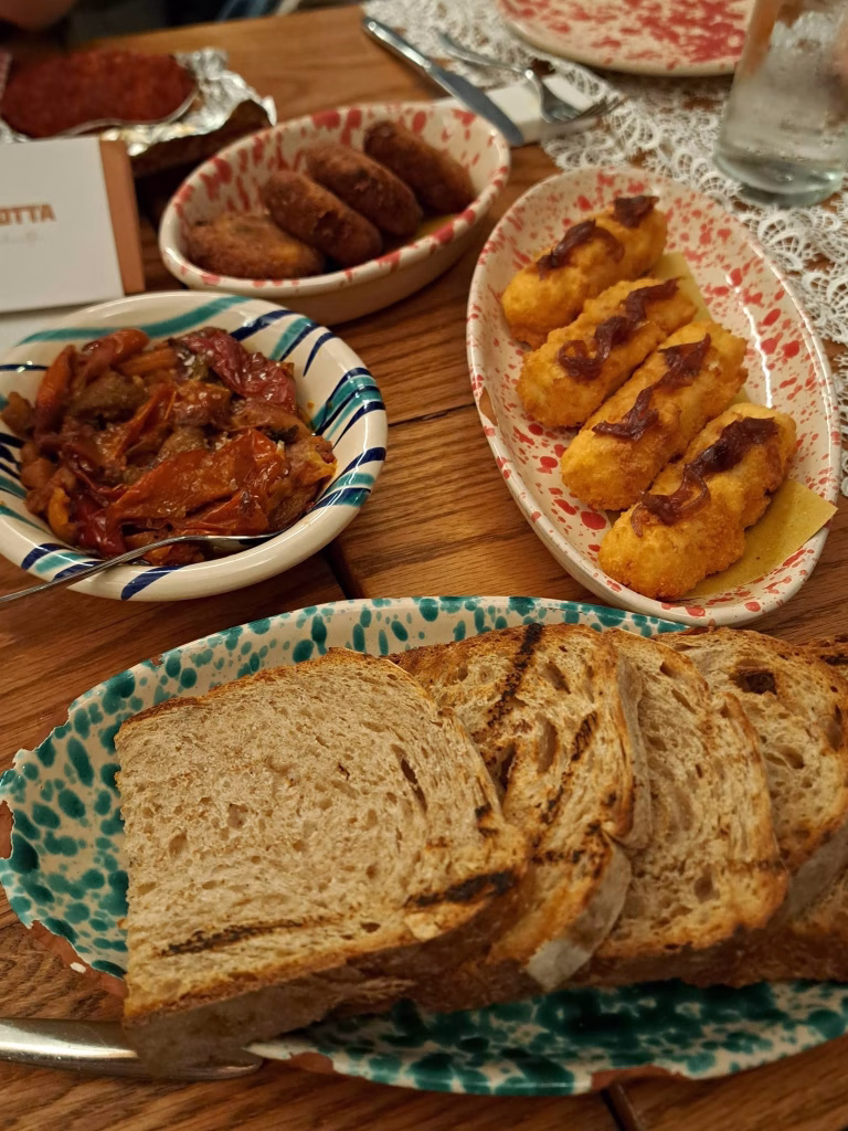 L’Uliveto, a Torino la Calabria di Claudio Lochiatto tra maccarruna, ’nduja e ricordi di casa
