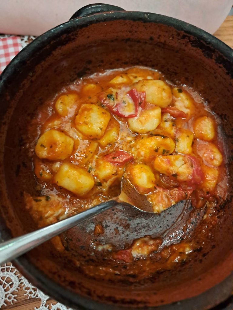 L’Uliveto, a Torino la Calabria di Claudio Lochiatto tra maccarruna, ’nduja e ricordi di casa