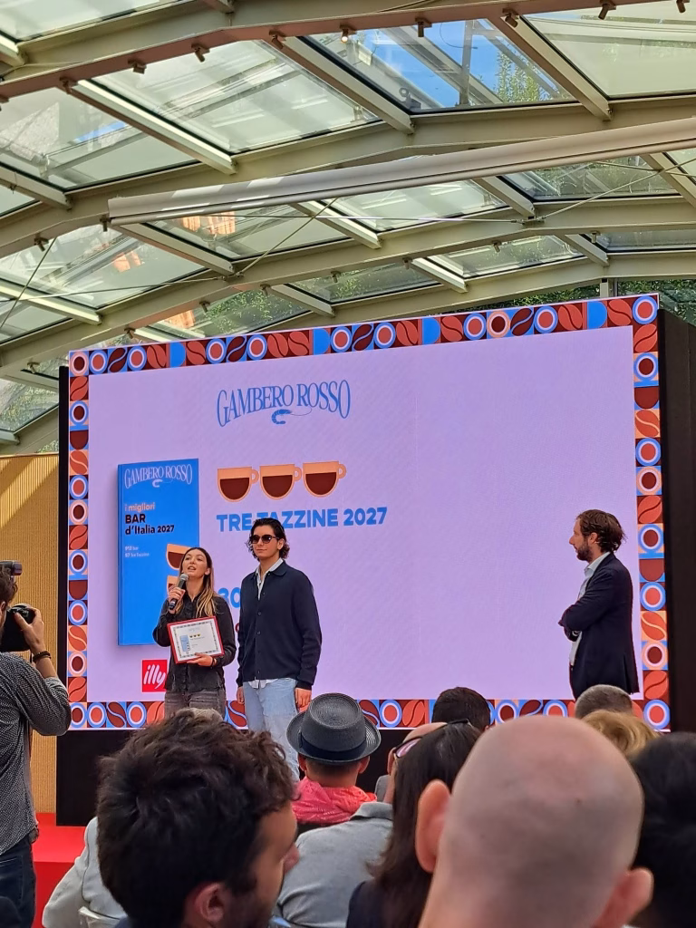 Gambero Rosso presenta I Migliori Bar d’Italia 2027: 57 Tre Tazzine e un nuovo sistema di valutazione 26 Gambero Rosso presenta I Migliori Bar d’Italia 2027: 57 Tre Tazzine e un nuovo sistema di valutazione