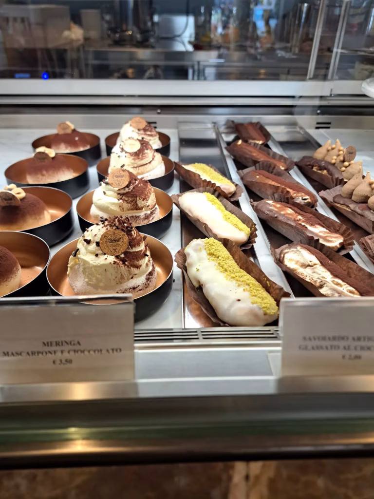Tiramisù Le Beccherie, a Treviso un locale dedicato al dolce storico e allo specialty coffee 8 Tiramisù Le Beccherie, a Treviso un locale dedicato al dolce storico e allo specialty coffee