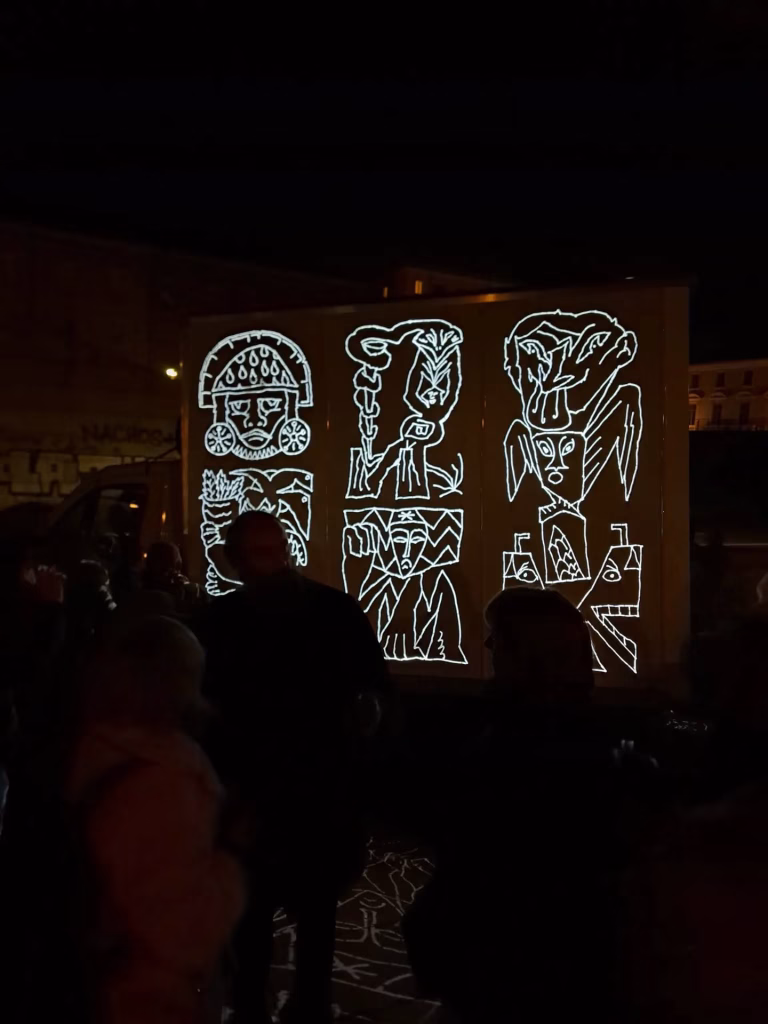 Luci d’Artista 2026 a Torino: quattro nuove opere tra memoria, cinema e tecnologia, fino al 10 gennaio 2027 5 Luci d’Artista 2026 a Torino: quattro nuove opere tra memoria, cinema e tecnologia, fino al 10 gennaio 2027