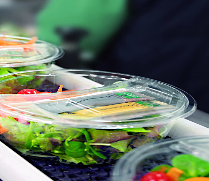Frutta e verdura pronte costano davvero di più? Lo studio di AstraRicerche ribalta il luogo comune: il risparmio arriva al 55% 1 DIMMIDISI FOLDER LINEA VERDE