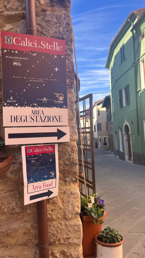 Calici di Stelle 2026 in Val d’Orcia: dall’8 al 10 agosto tre notti tra vino, borghi e sapori 1 Calici Di Stelle Orcia Doc