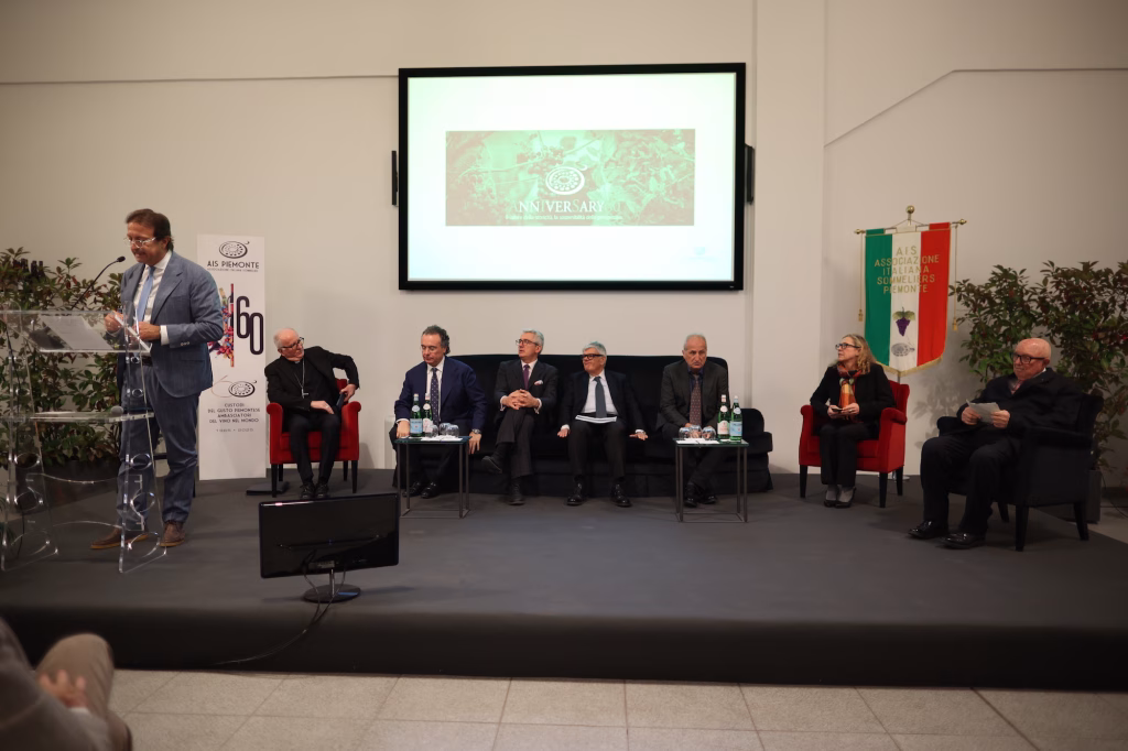 "Il racconto del vino italiano: 60 anni in 60 minuti", bilancio del convegno AIS Piemonte del 30 novembre 1 Convegno AIS Piemonte
