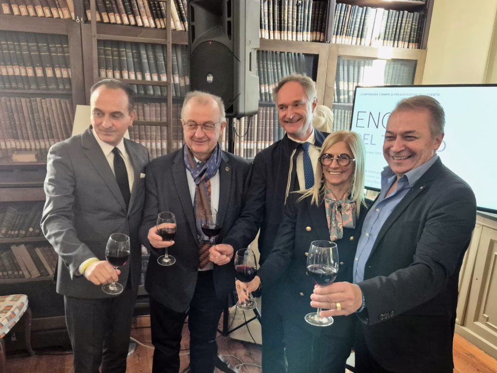 ENO7 del Turismo, dal 21 al 23 novembre al WiMu di Barolo (CN): il Museo del Vino festeggia 15 anni 1 ENO7 del Turismo - presentazione 28102025 - Alberto Cirio Fulvio Mazzocchi Bruno Bertero Liliana Allena Paolo Bongioanni