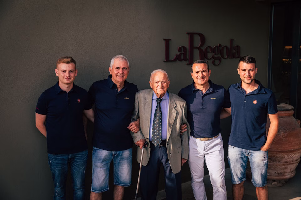 La Regola, la famiglia Nuti racconta Riparbella attraverso vino, territorio e arte 1 Podere La Regola - Riparbella - Famiglia Nuti