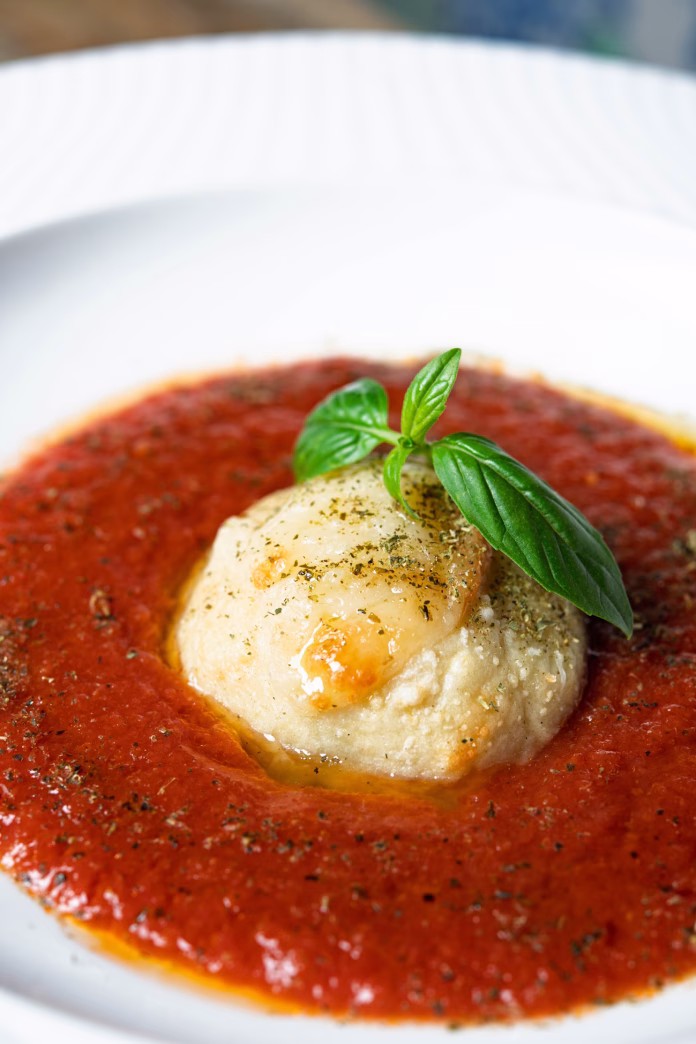 Sfere di gnocchi di patate del Matese ripiene di melanzane e provola affumicata con salsa di pomodoro_Don Alfonso 1890_138-DON ALFONSO