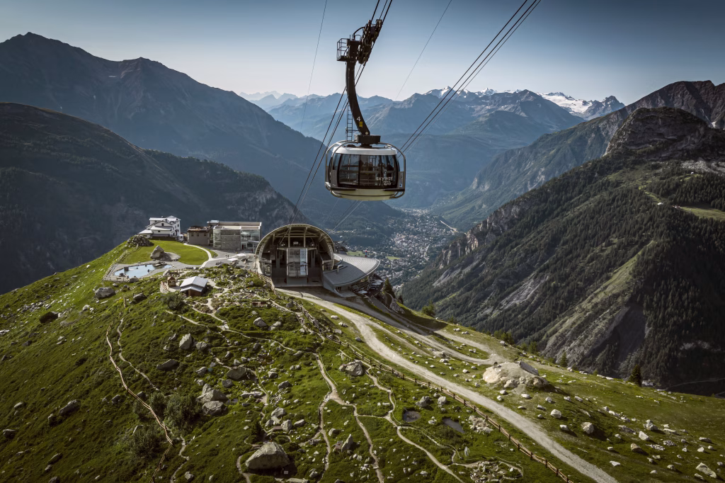 World Lambrusco Day 2025: il Lambrusco sale in vetta il 21 giugno sul Skyway Monte Bianco 1 Skyway_©AIACE BAZZANA 74 DJI_0716