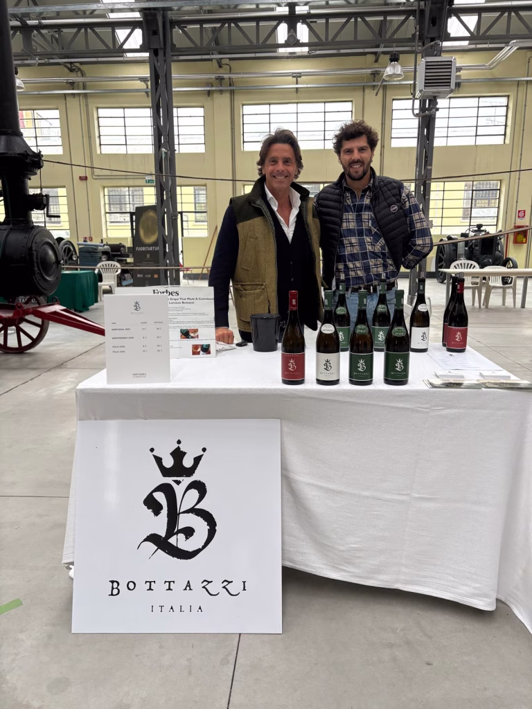 Tortona, il Timorasso incontra il Tartufo: successo per la seconda edizione di "Derthona & Trufle 2025" 2 Tortona, il Timorasso incontra il Tartufo: successo per la seconda edizione di "Derthona & Trufle 2025"