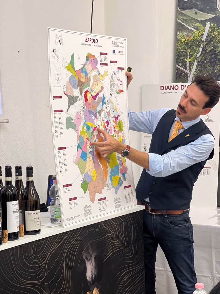 Wine Tasting Experience ad Alba, il Barolo si racconta tra annate, cru e degustazioni alla cieca, dal 10 ottobre al 14 novembre 2026 1 Wine Tasting Experience ad Alba, il Barolo si racconta tra annate, cru e degustazioni alla cieca, dal 10 ottobre al 14 novembre 2026