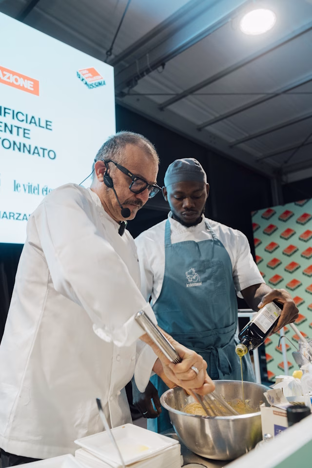 AI ai fornelli? Non per ora: il vitello tonnato di "Pepper" perde contro lo chef Massimiliano Brunetto 1 casa buonissima - 24-10-25 orticola